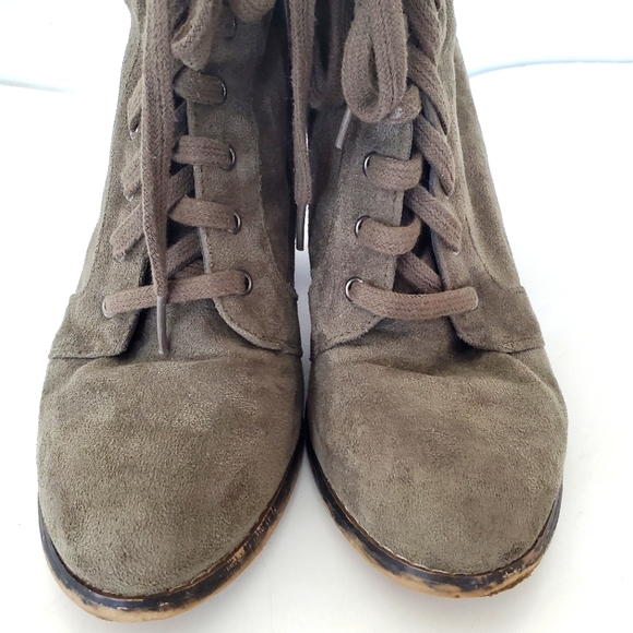 CANDIE'S Sz 9.5 Faux Olive Green Suede Side Zip Laces Bootie 3.5" Block Heel EUC - Picture 11 of 14